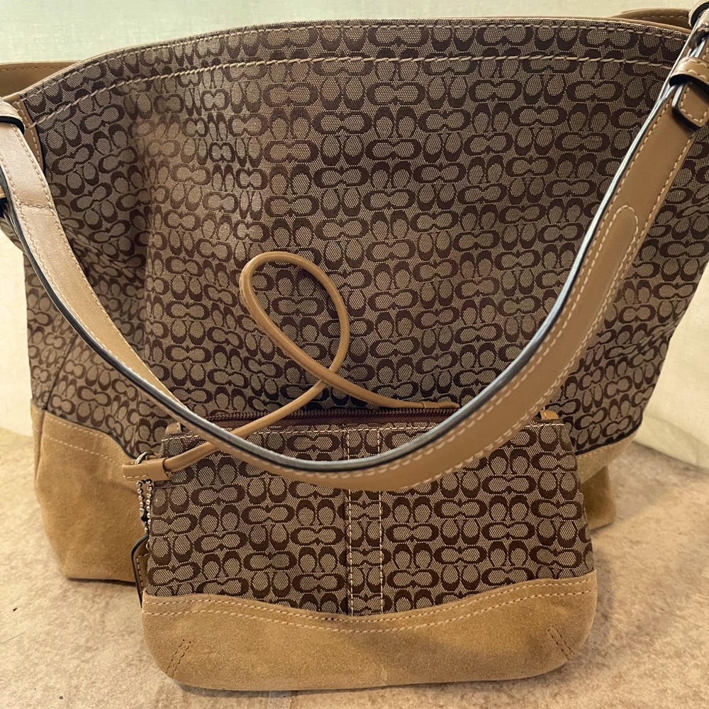 Coach purse and wristlet